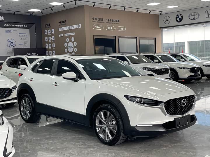 Photo 3 - Mazda CX-30