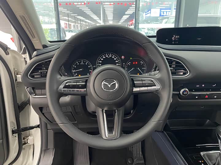 Photo 9 - Mazda CX-30