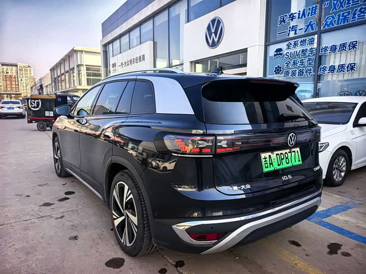 Фото 3 - Volkswagen ID.6 Crozz