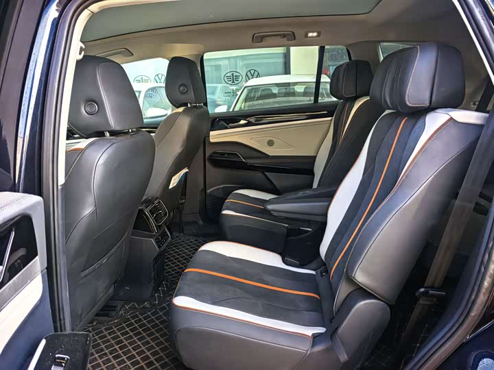 Фото 8 - Volkswagen ID.6 Crozz