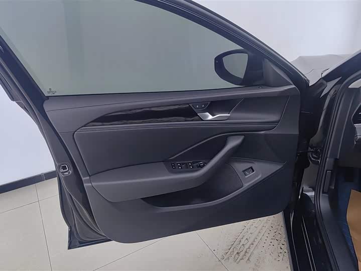 Фото 7 - Volkswagen Magotan