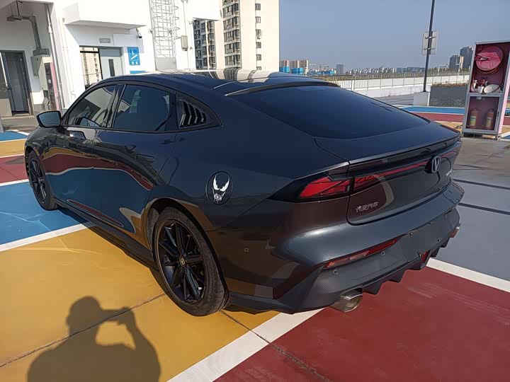 Фото 6 - Changan UNI-V