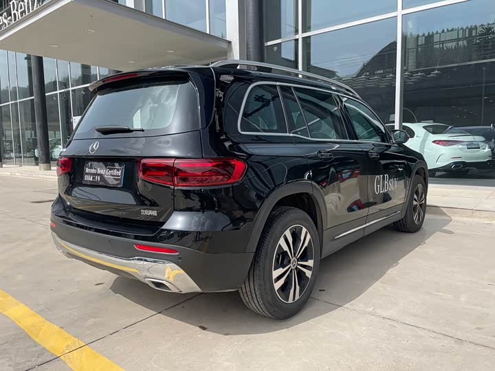 Фото 8 - Mercedes-Benz GLB-Class