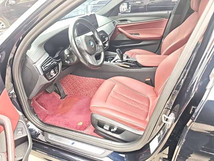 Фото 5 - BMW 5 Series