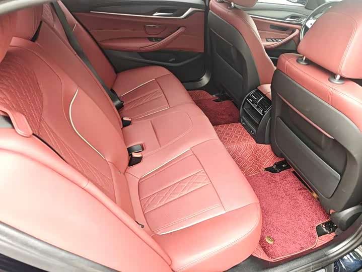 Фото 6 - BMW 5 Series