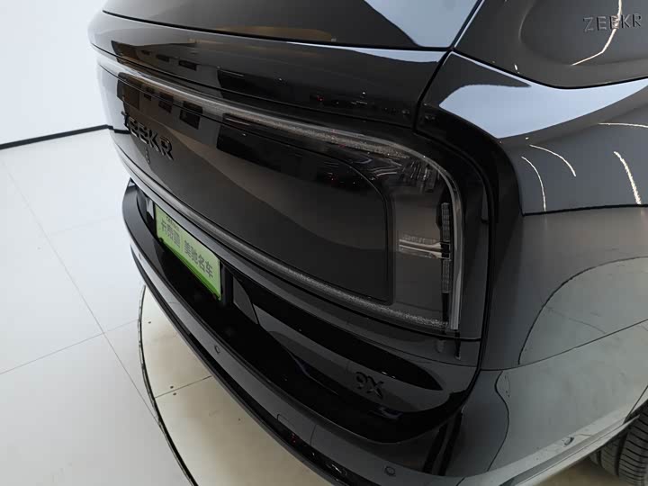 Фото 2 - Zeekr 9X