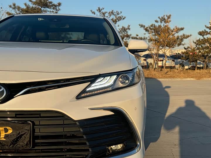 Фото 5 - Toyota Camry