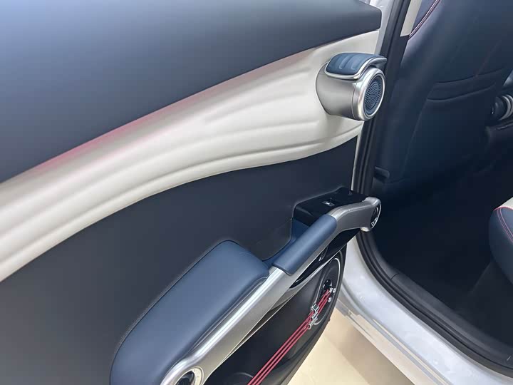 Фото 9 - BYD Yuan Plus