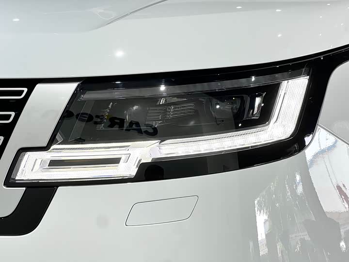 Photo 8 - Land Rover Range Rover