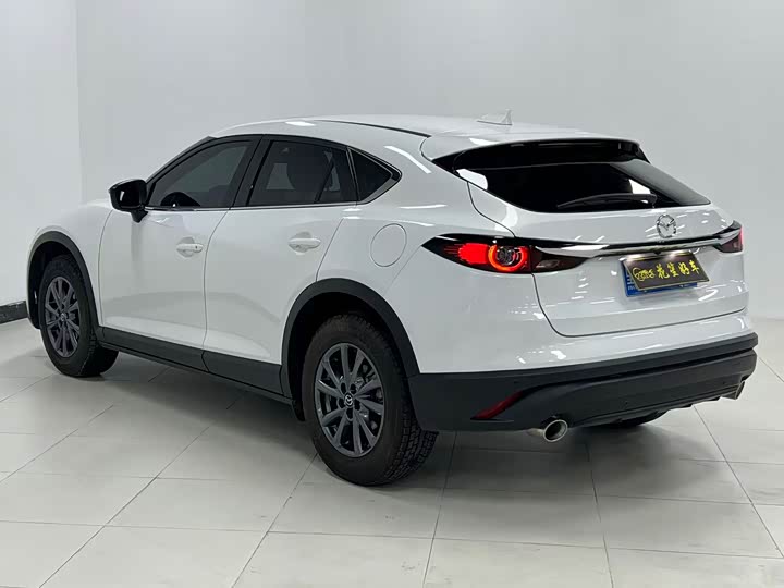 Photo 4 - Mazda CX-4