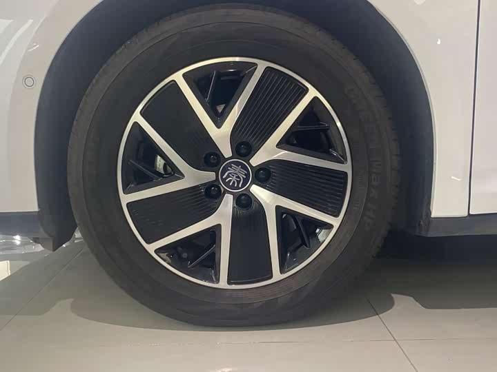 Фото 2 - BYD Qin L