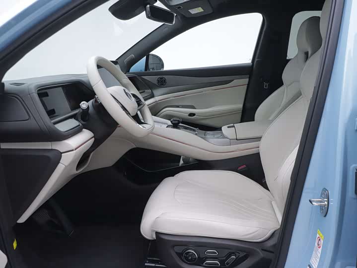 Фото 6 - Denza N7