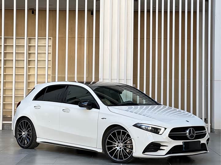 Фото 3 - Mercedes-Benz A-Class AMG