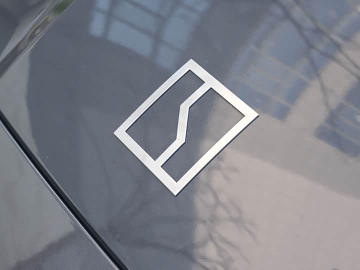 Фото 9 - Zeekr X