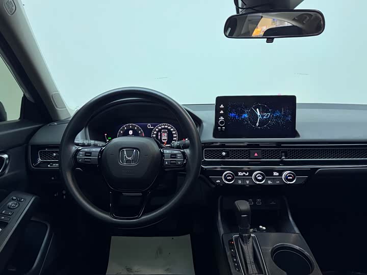 Фото 8 - Honda Civic