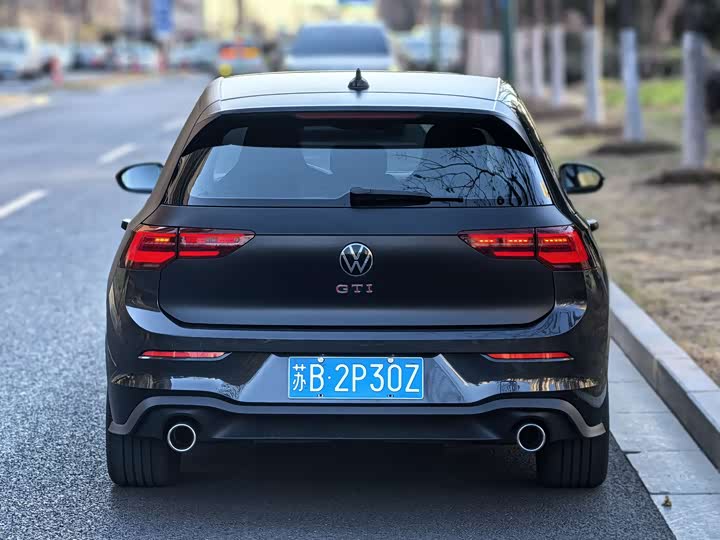 Фото 5 - Volkswagen Golf GTI
