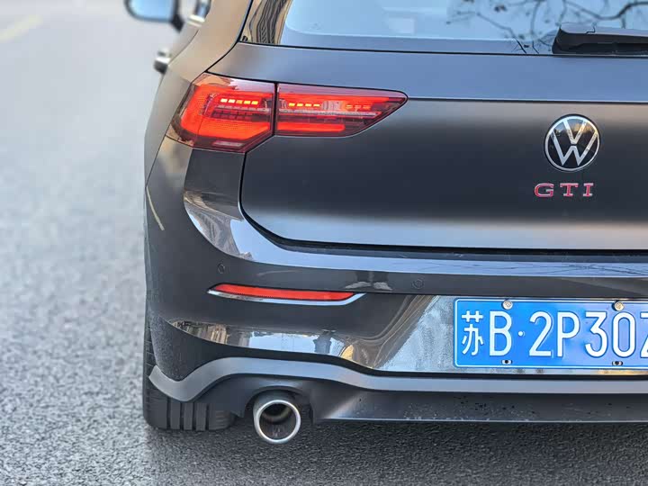 Фото 7 - Volkswagen Golf GTI