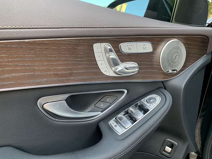 Фото 6 - Mercedes-Benz GLC-Class