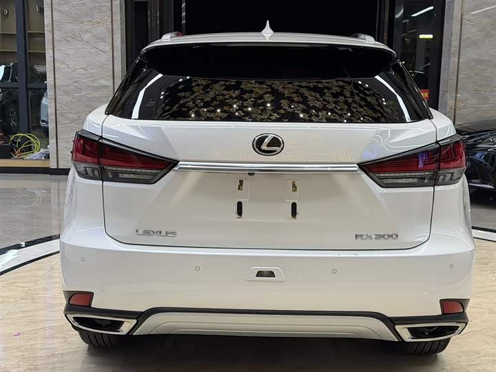 Фото 3 - Lexus RX