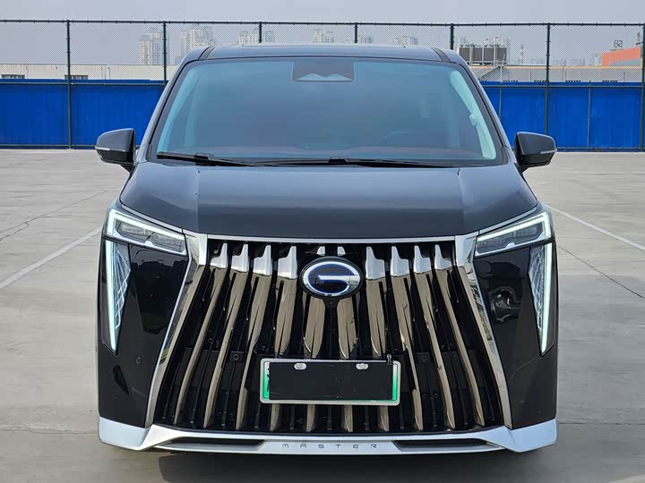 Фото 2 - GAC Trumpchi E9