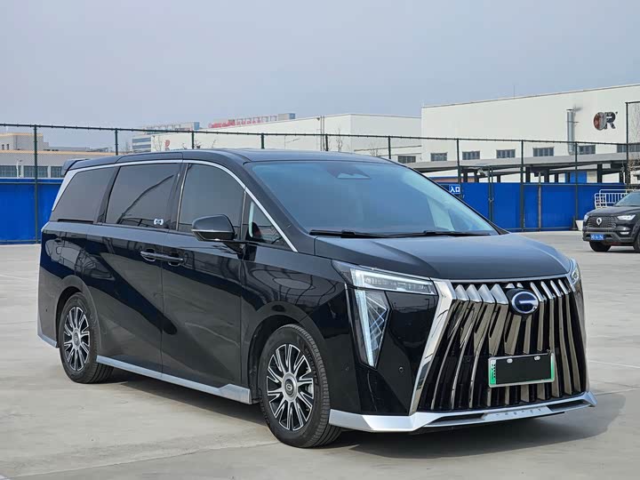 Фото 3 - GAC Trumpchi E9