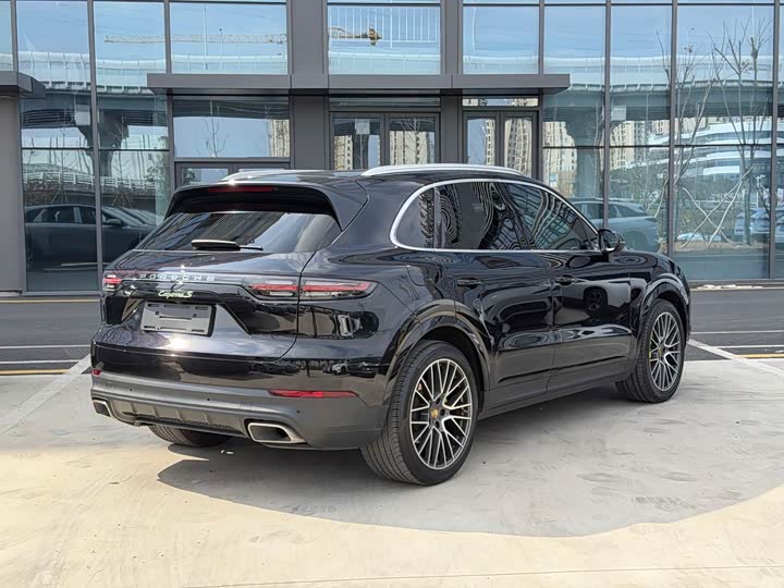 Фото 5 - Porsche Cayenne Hybrid