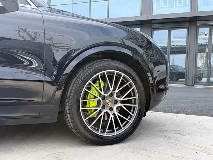 Фото 6 - Porsche Cayenne Hybrid