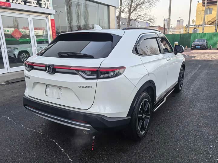 Фото 4 - Honda Vezel