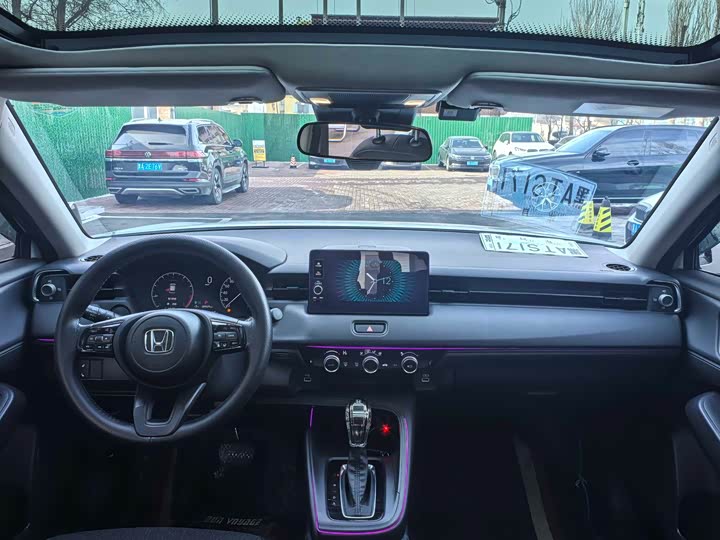 Фото 7 - Honda Vezel