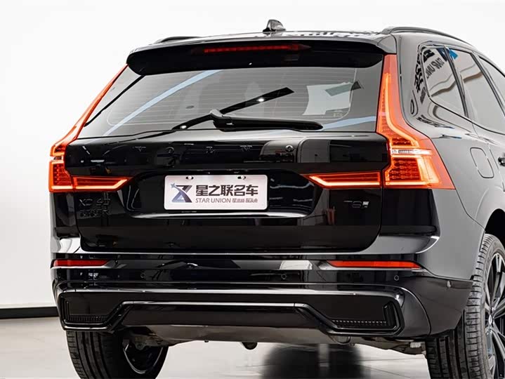 Фото 8 - Volvo XC60 Hybrid