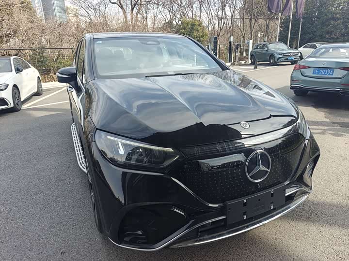 Фото 1 - Mercedes-Benz EQE SUV