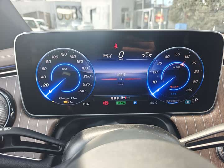 Фото 5 - Mercedes-Benz EQE SUV