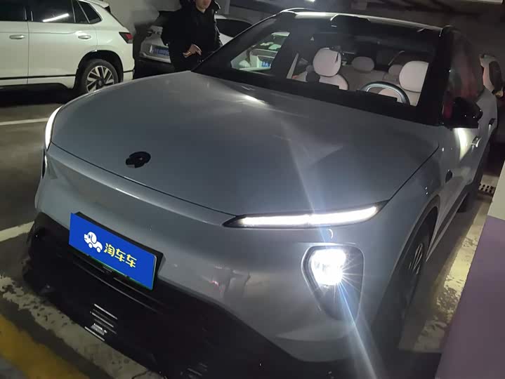 Фото 1 - Nio ES6