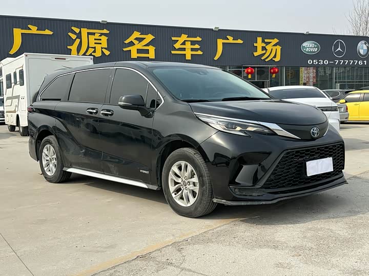 Фото 3 - Toyota Granvia