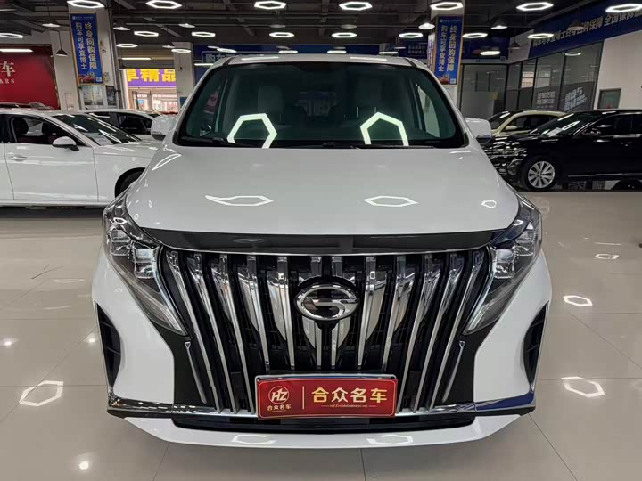 Фото 2 - GAC Trumpchi M8
