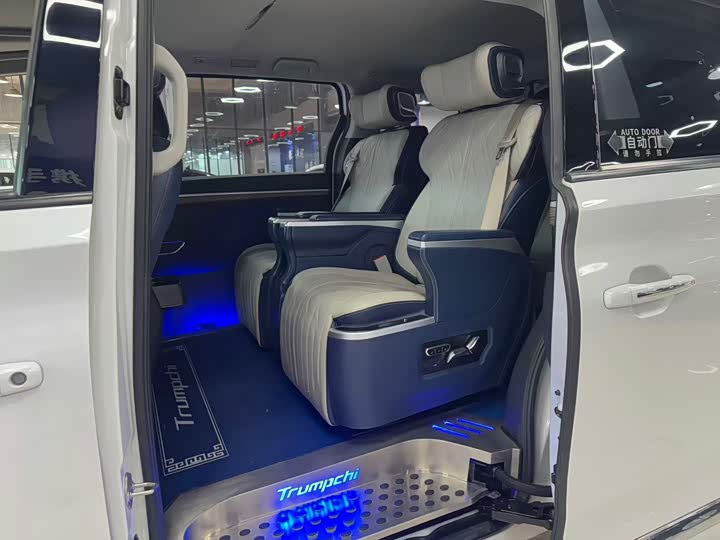 Фото 5 - GAC Trumpchi M8