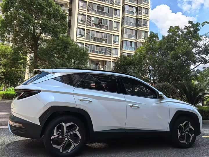 Фото 7 - Hyundai Tucson L