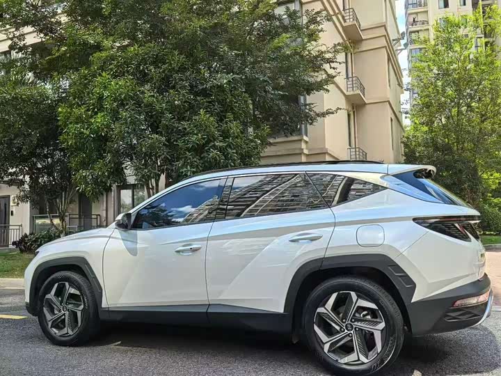 Фото 9 - Hyundai Tucson L