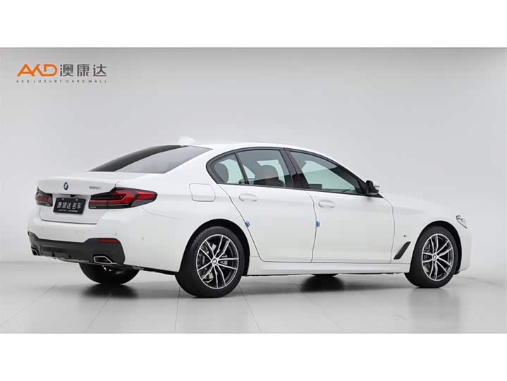 Фото 3 - BMW 5 Series