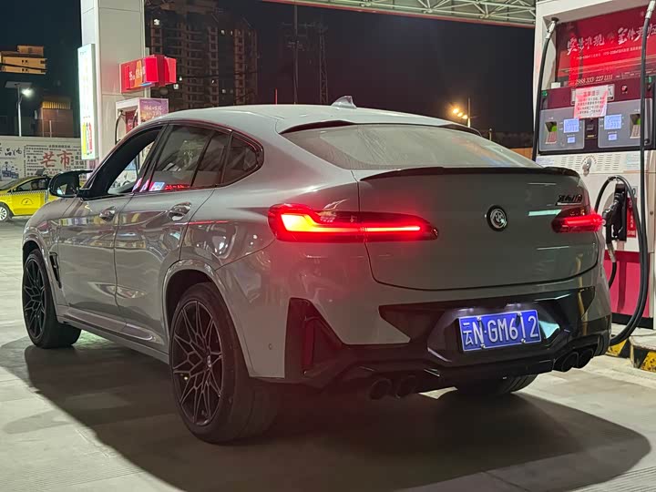 Фото 5 - BMW X4 M