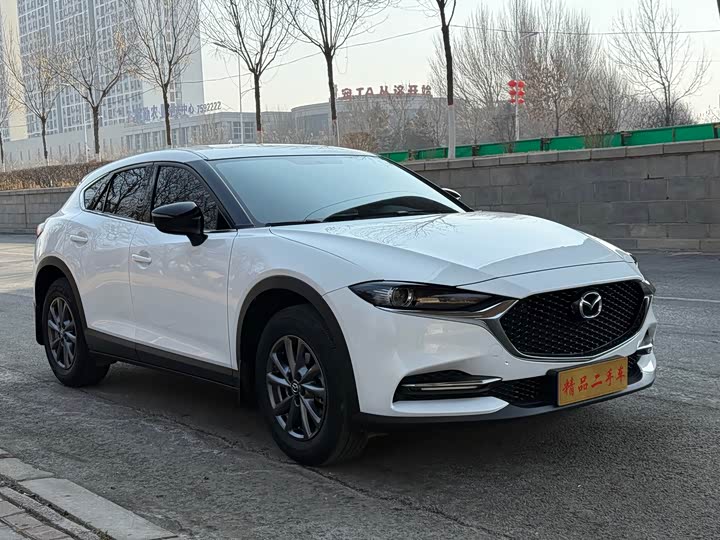 Photo 3 - Mazda CX-4