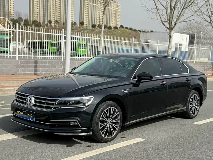 Фото 1 - Volkswagen Phideon