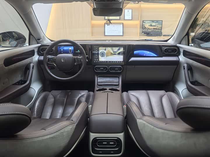 Фото 9 - Leapmotor C11