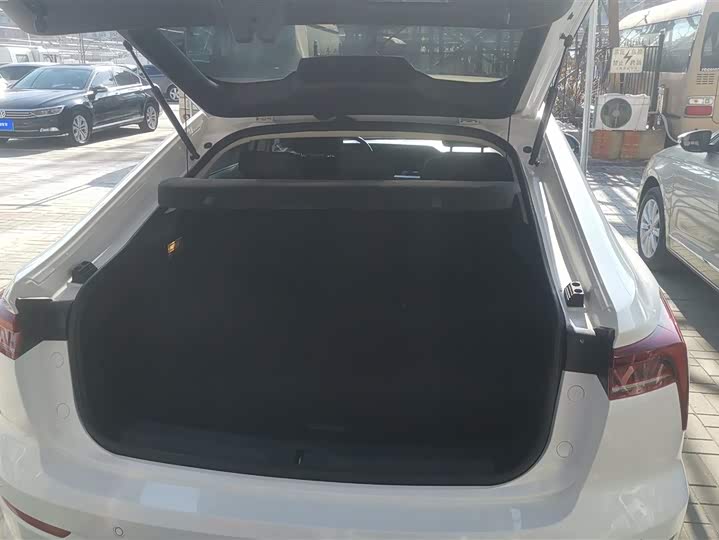 Фото 4 - Bestune B70