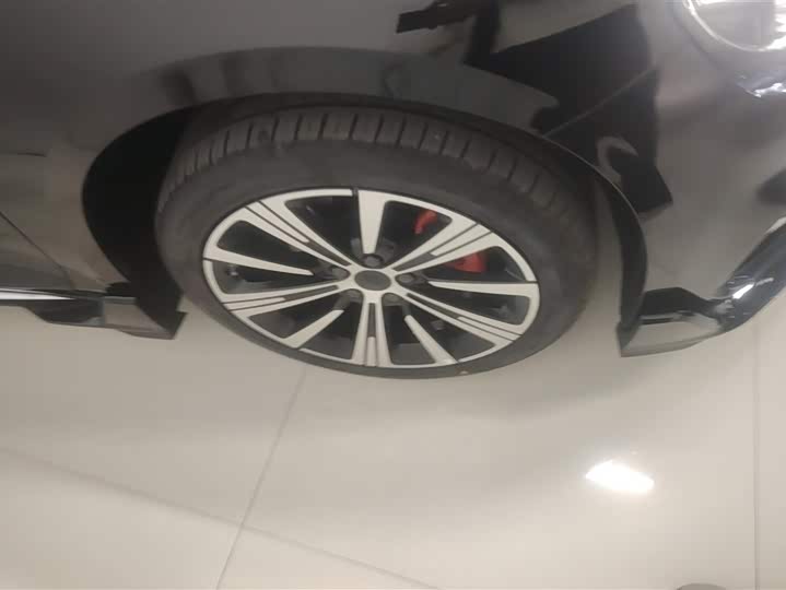 Фото 6 - Geely Preface