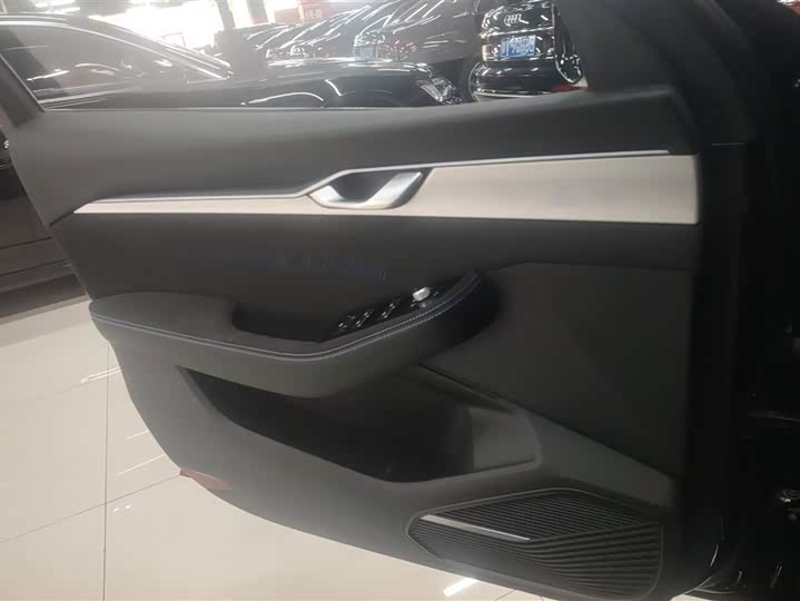 Фото 7 - Geely Preface