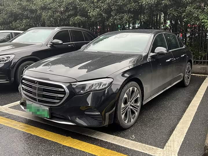 Фото 1 - Mercedes-Benz E-Class Hybrid