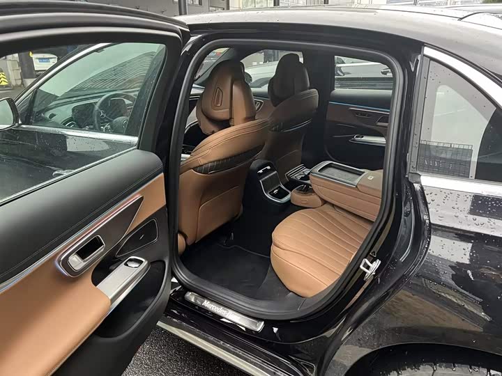 Фото 4 - Mercedes-Benz E-Class Hybrid