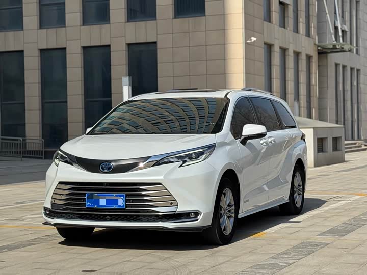 Фото 1 - Toyota Sienna