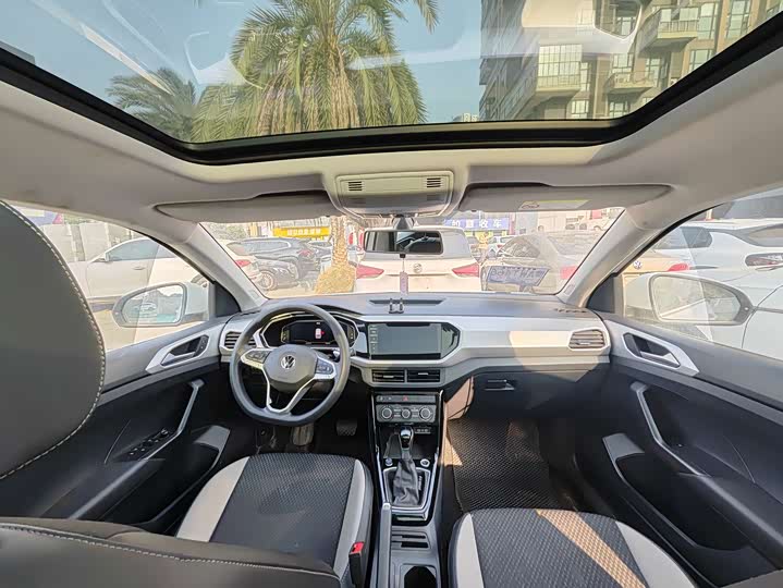 Фото 7 - Volkswagen Tacqua